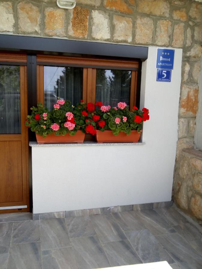 Apartment Plitvice Starigrad Exterior photo